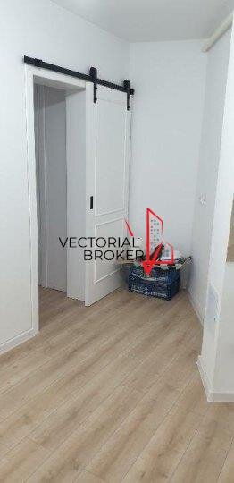 Titan, metrou apartament 2 camere decomandat, et.1, renovat complet