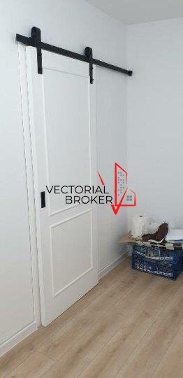 Titan, metrou apartament 2 camere decomandat, et.1, renovat complet