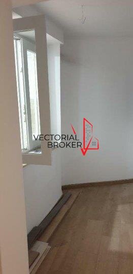 Titan, metrou apartament 2 camere decomandat, et.1, renovat complet